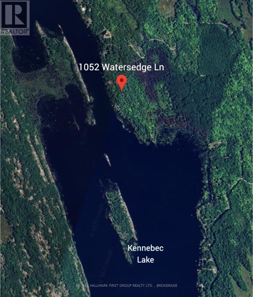 1052 WATERS EDGE LANE Image 31