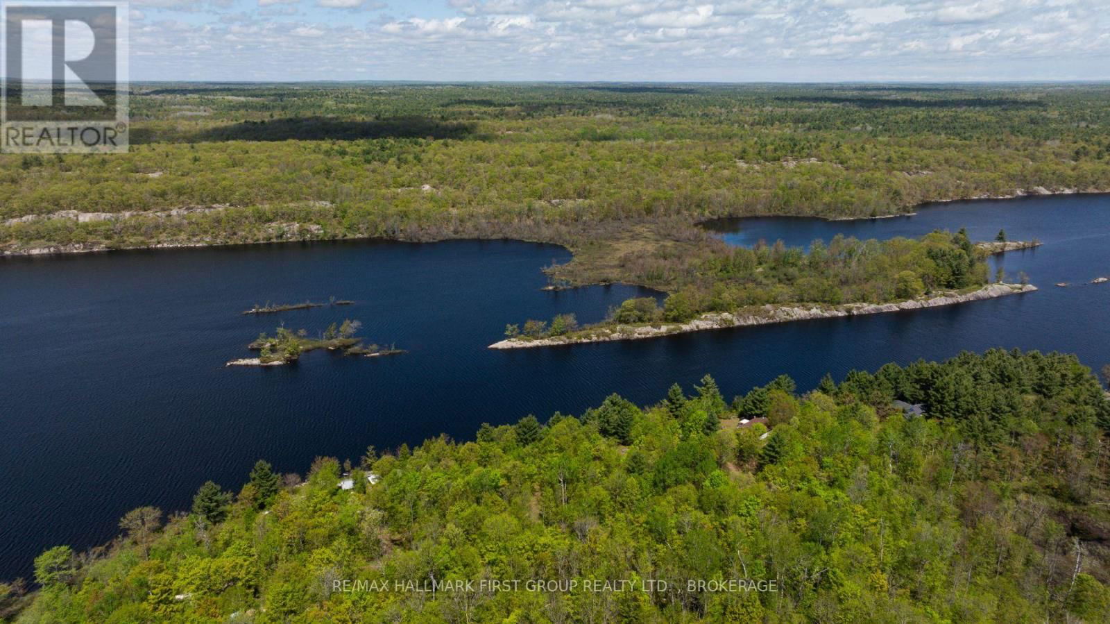1052 WATERS EDGE LANE Image 7