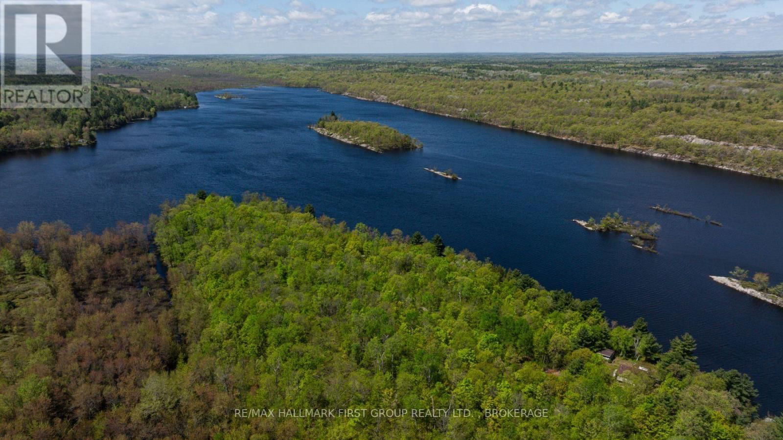 1052 WATERS EDGE LANE Image 8