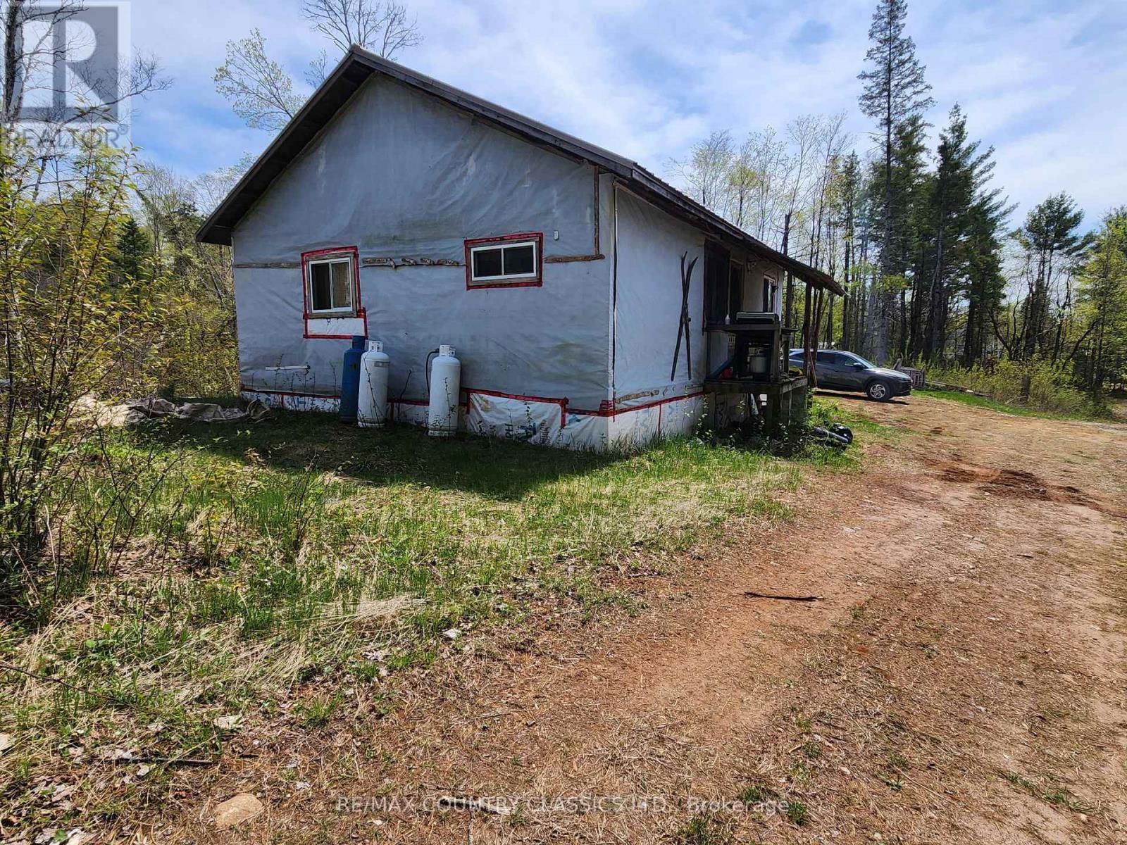 2910 WESLEMKOON LAKE ROAD Image 13