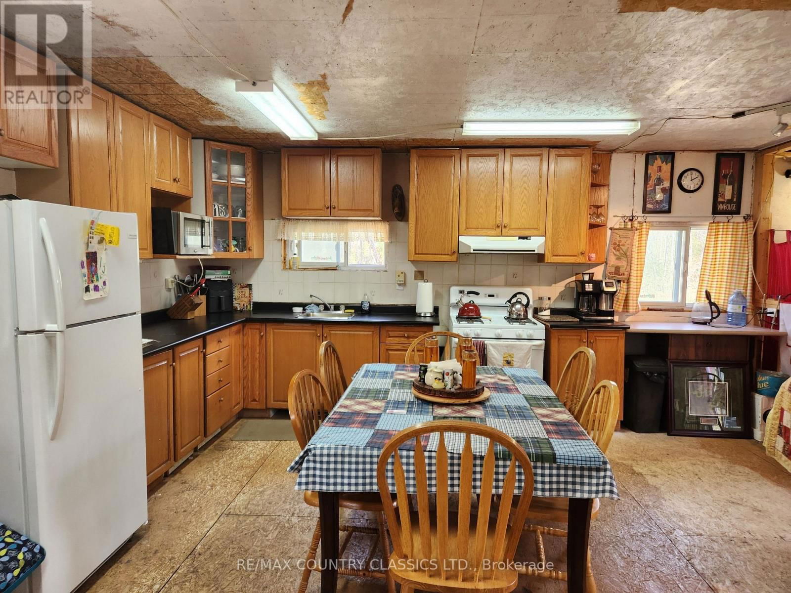 2910 WESLEMKOON LAKE ROAD Image 3