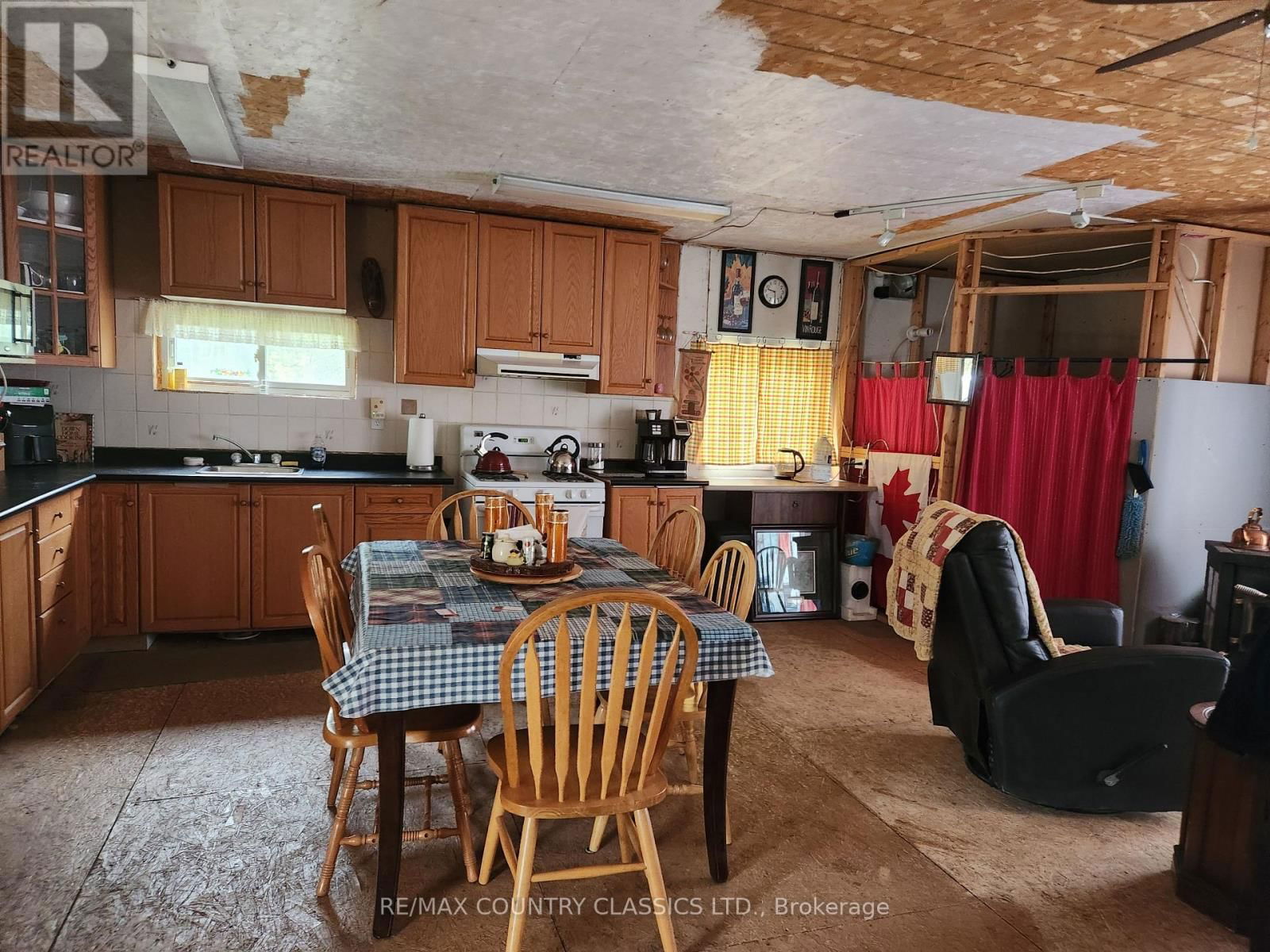 2910 WESLEMKOON LAKE ROAD Image 4