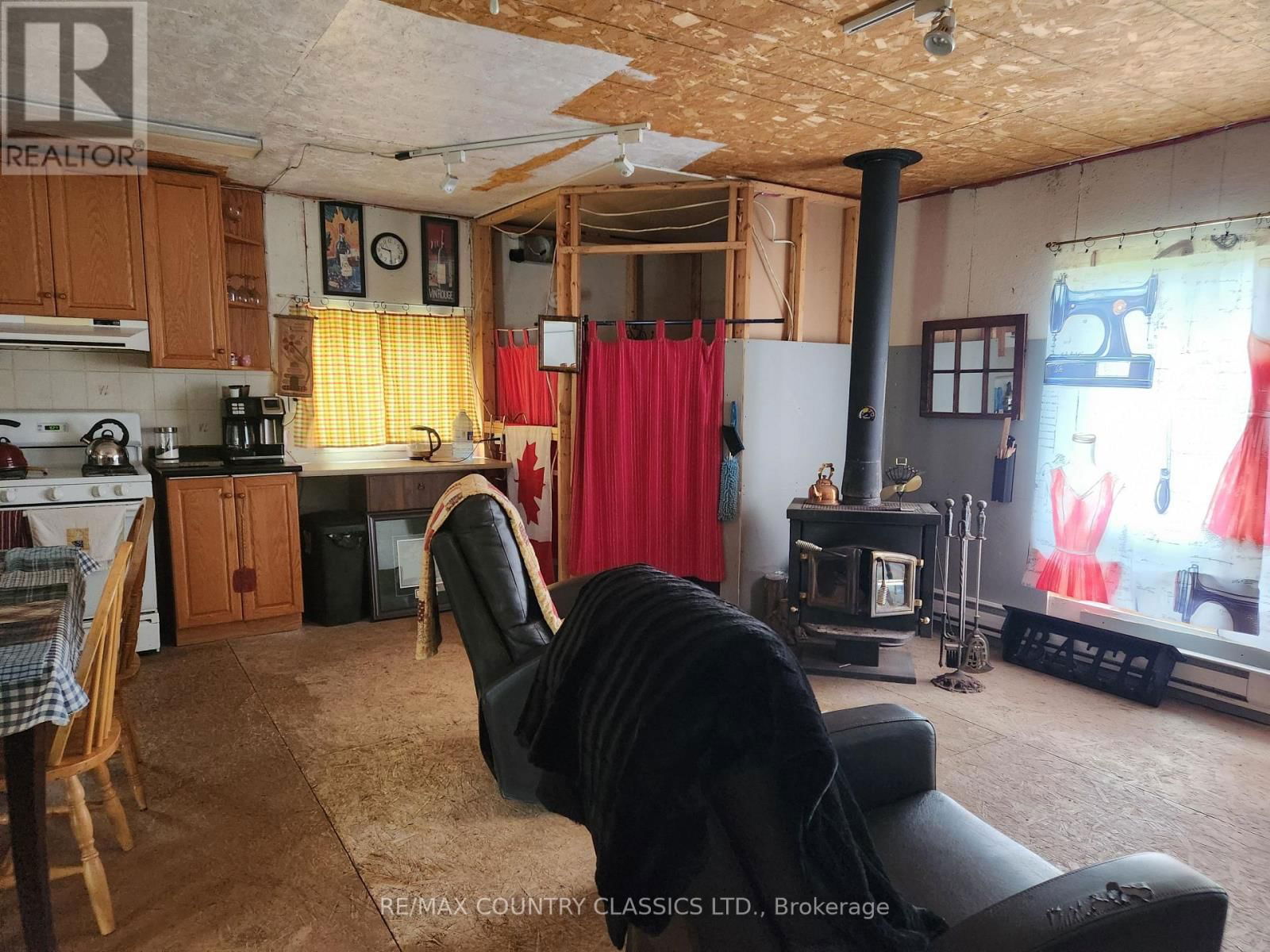 2910 WESLEMKOON LAKE ROAD Image 7