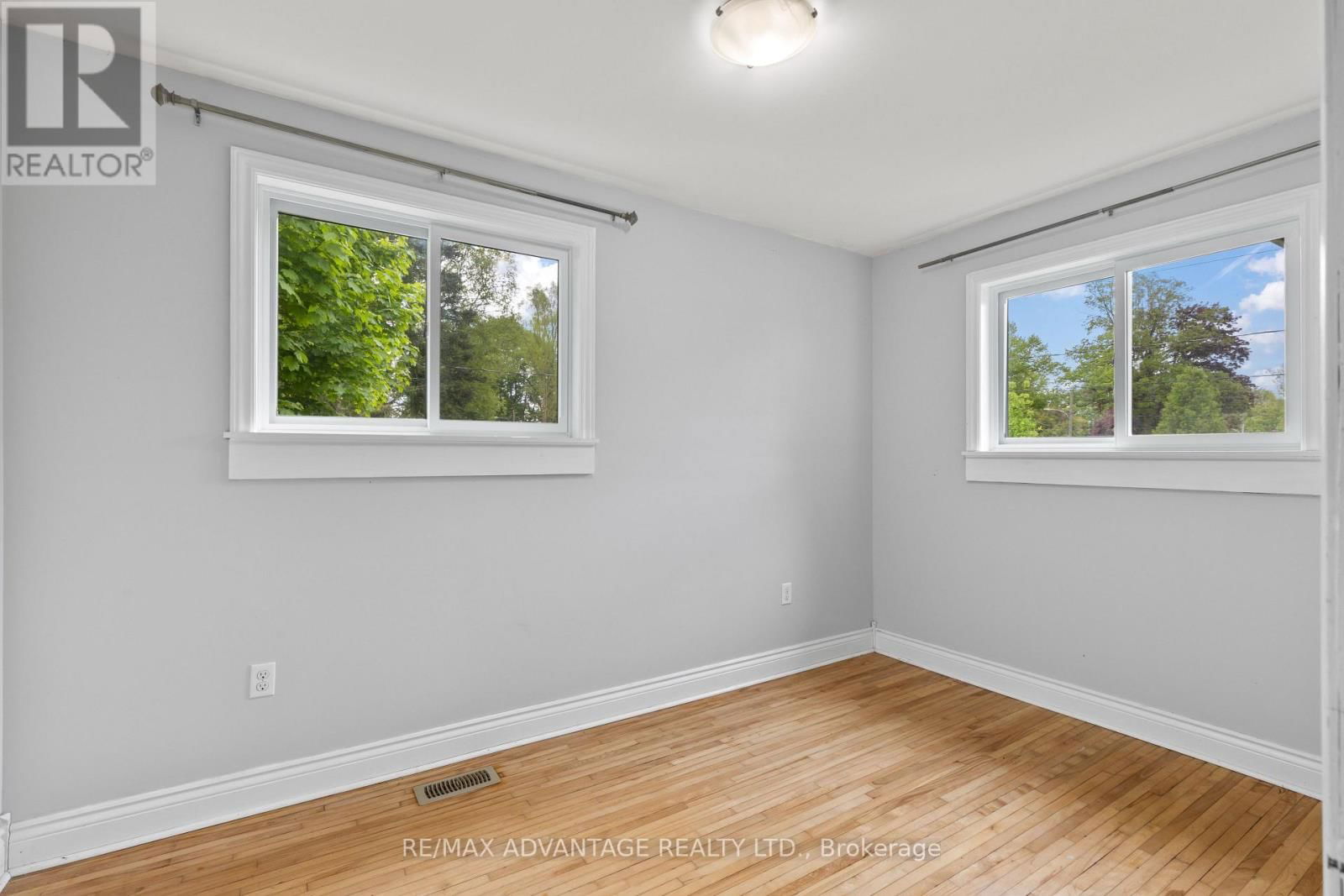 30 BROADWAY STREET Image 11