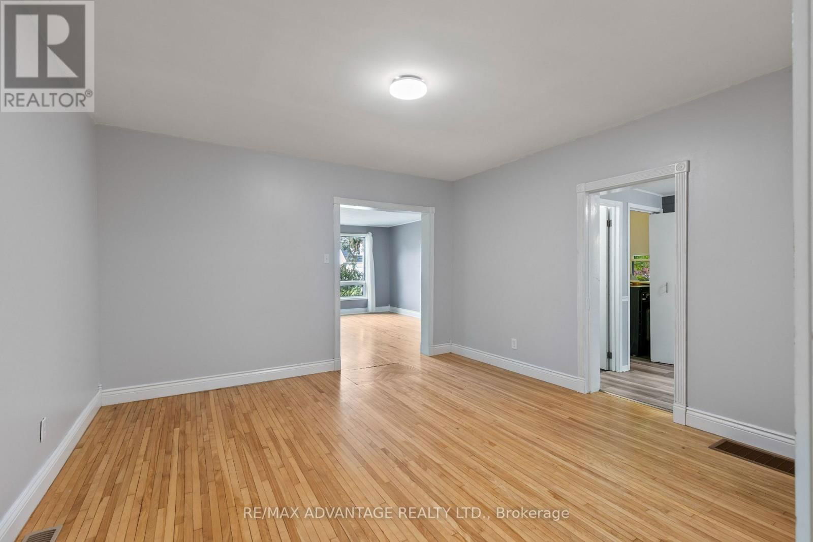 30 BROADWAY STREET Image 14