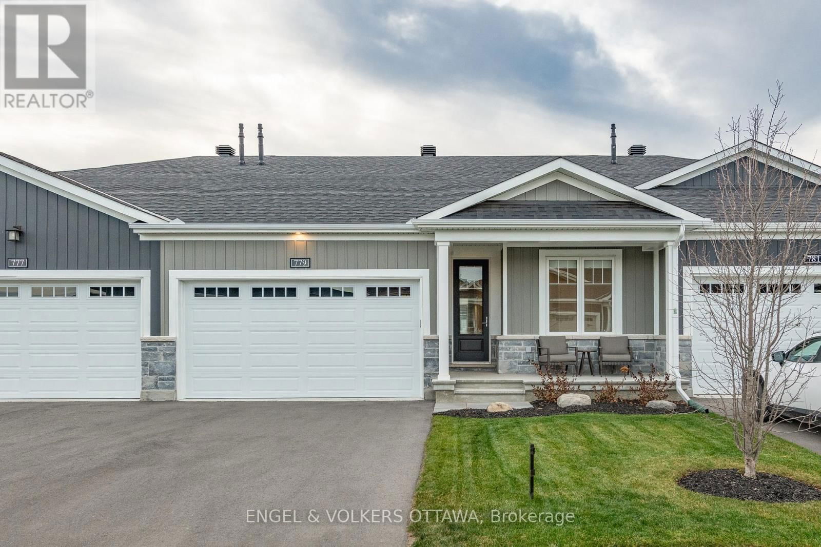 779 COAST CIRCLE Image 1