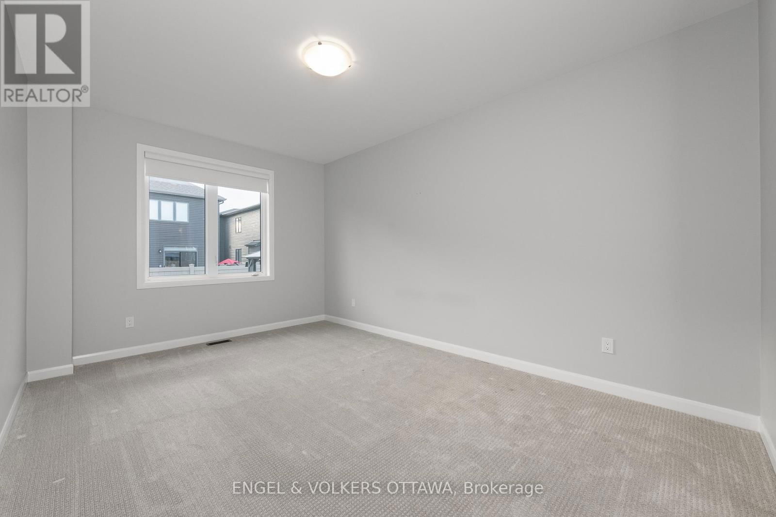 779 COAST CIRCLE Image 26