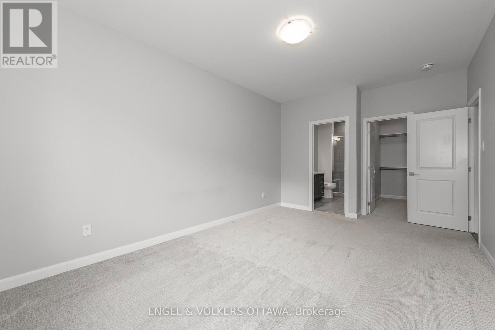 779 COAST CIRCLE Image 29