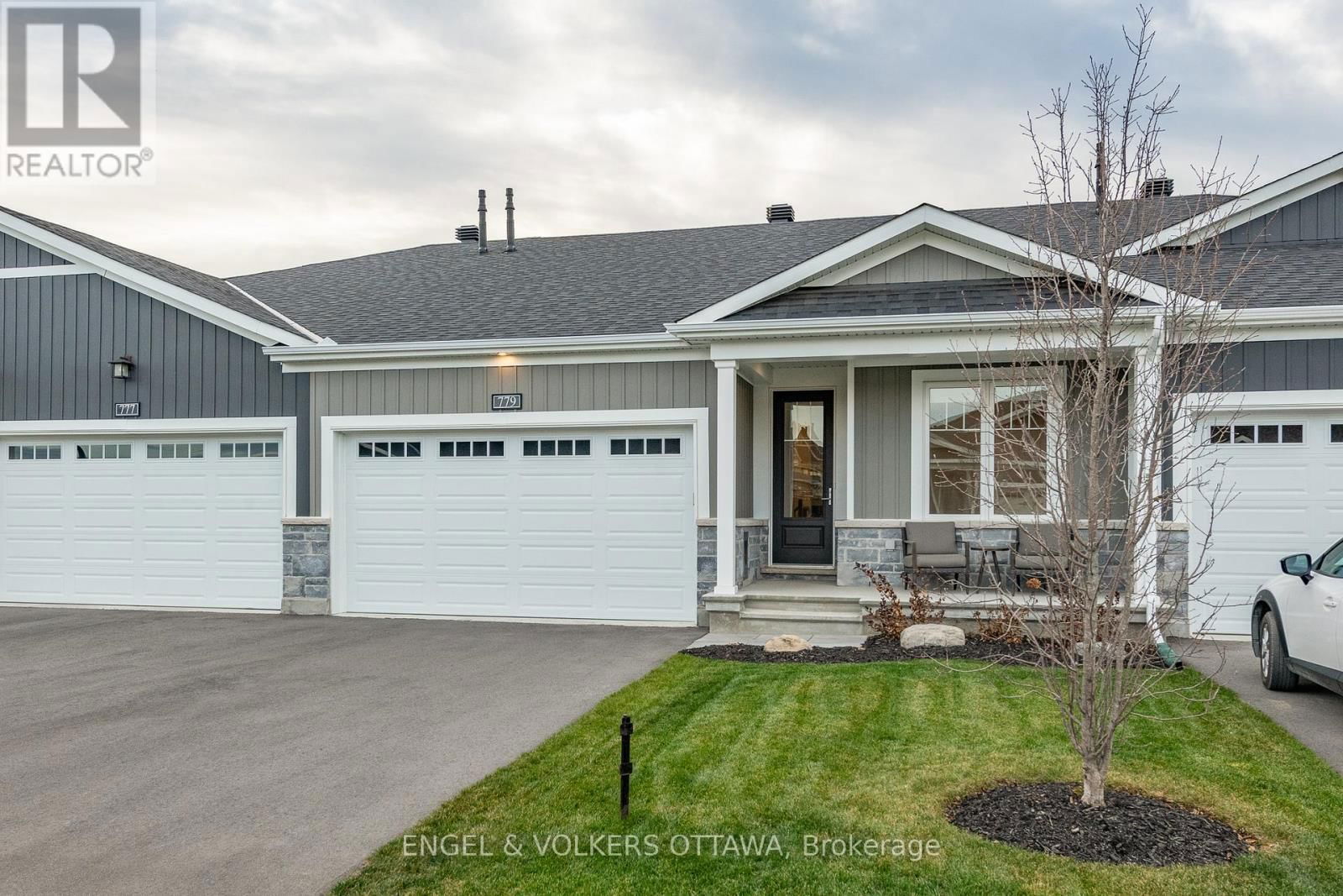 779 COAST CIRCLE Image 3