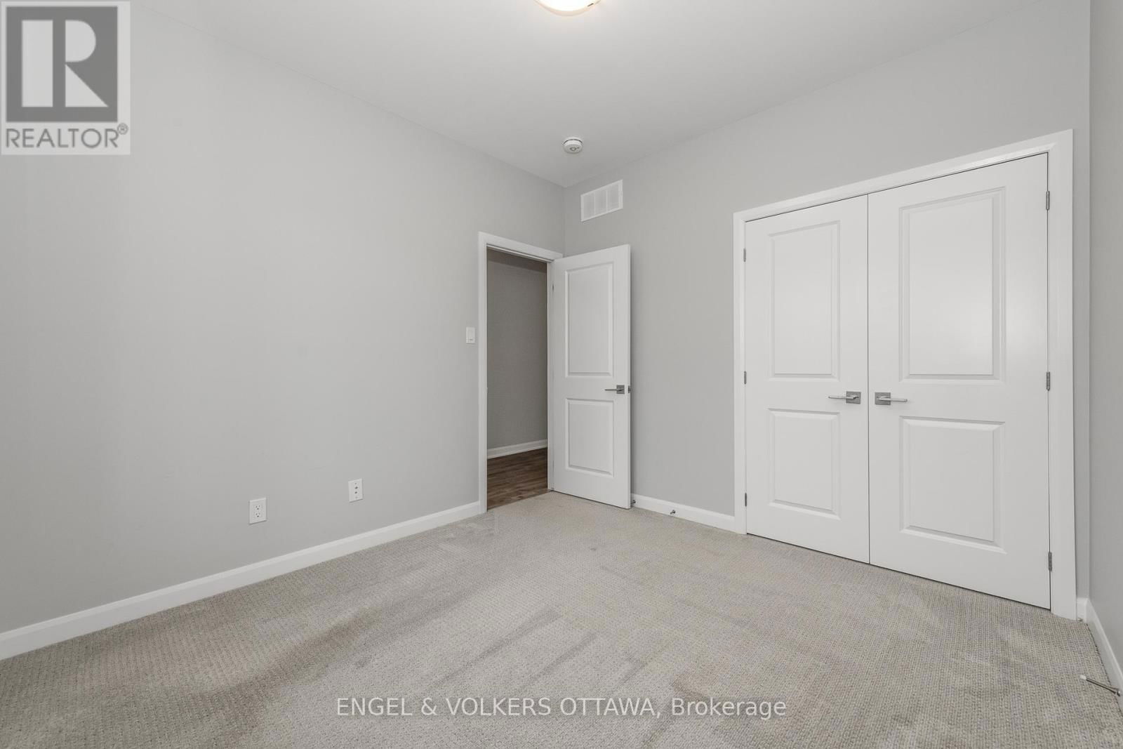 779 COAST CIRCLE Image 8