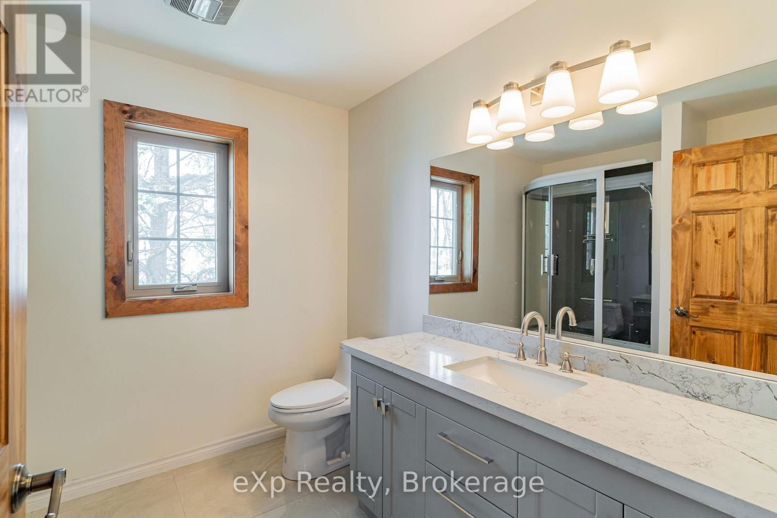 35 KEEFER STREET Image 14