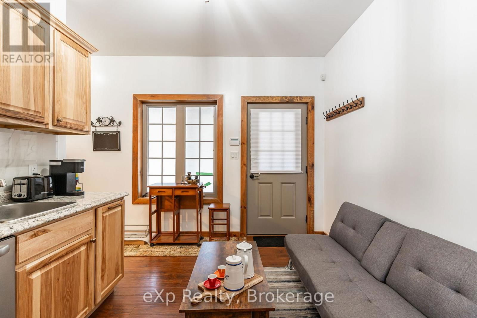 35 KEEFER STREET Image 25