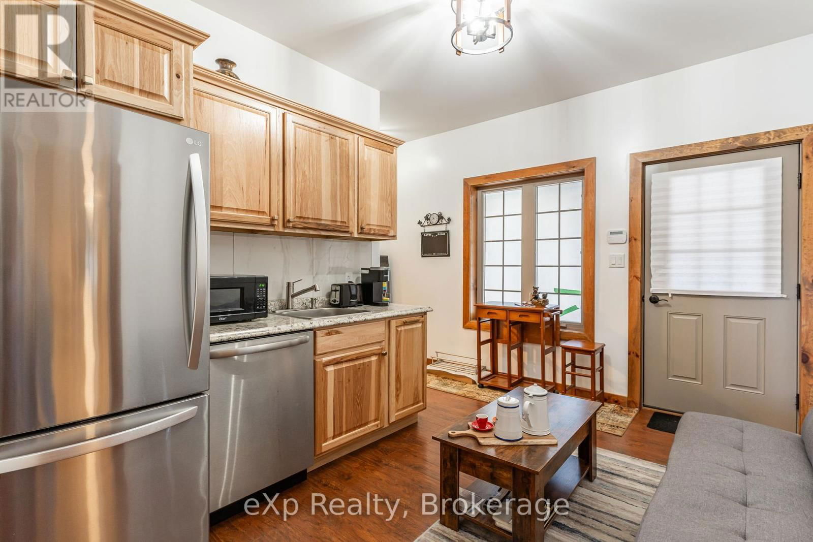 35 KEEFER STREET Image 26