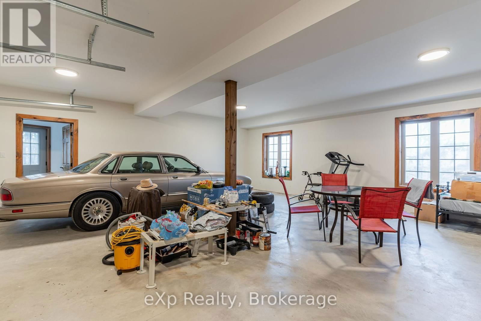 35 KEEFER STREET Image 31