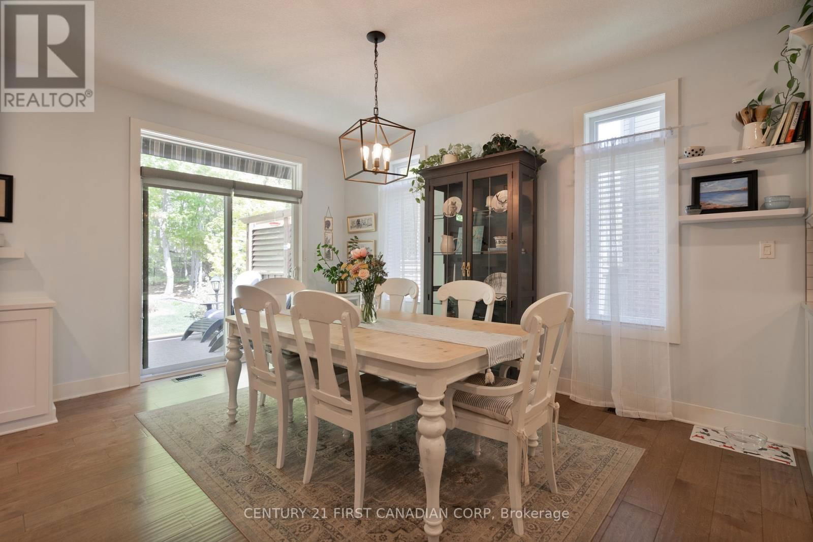 302 SONGBIRD LANE Image 13