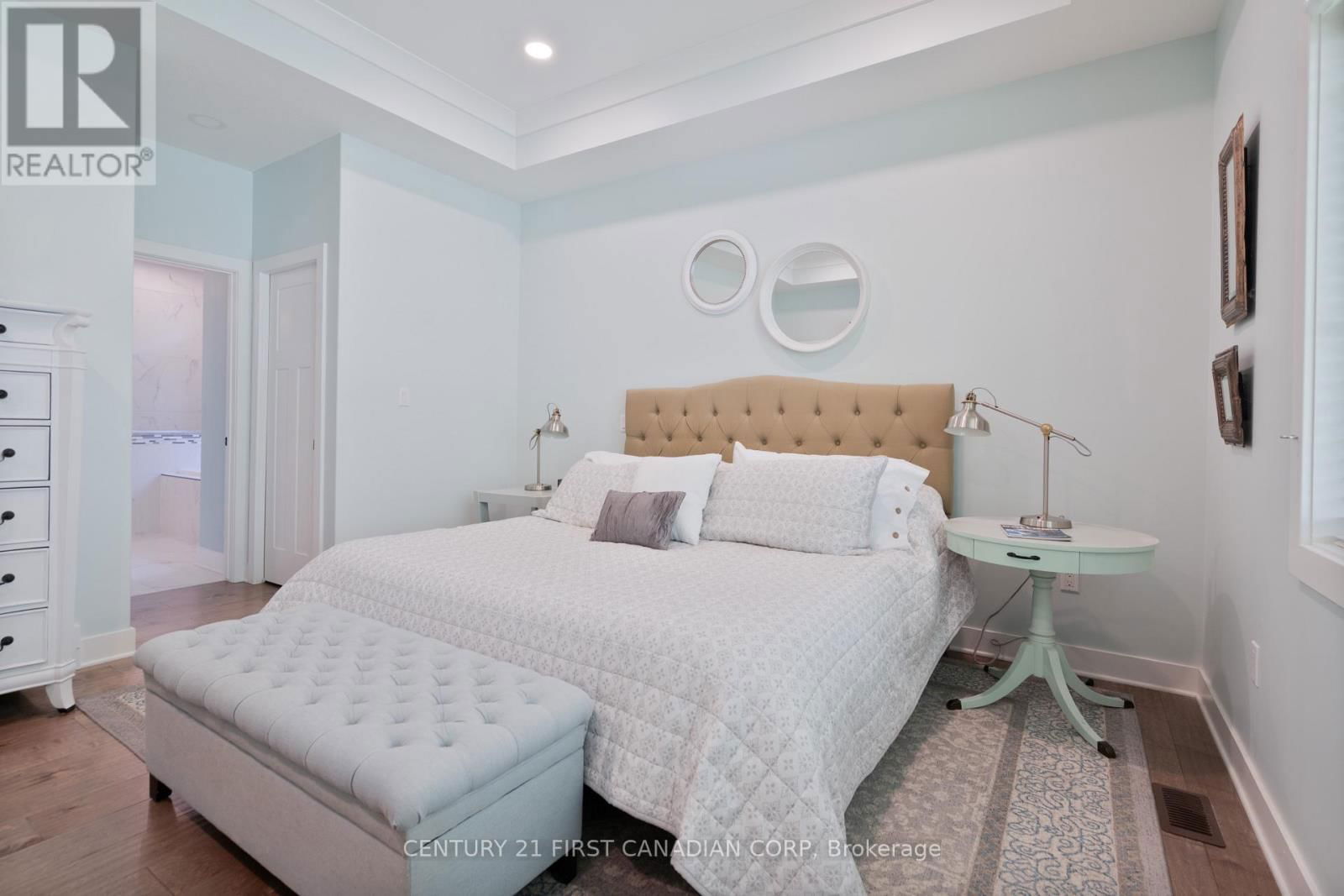 302 SONGBIRD LANE Image 18