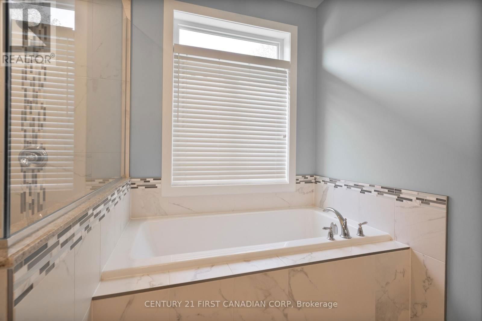 302 SONGBIRD LANE Image 21