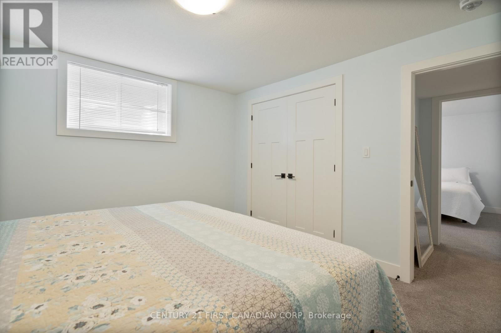 302 SONGBIRD LANE Image 29