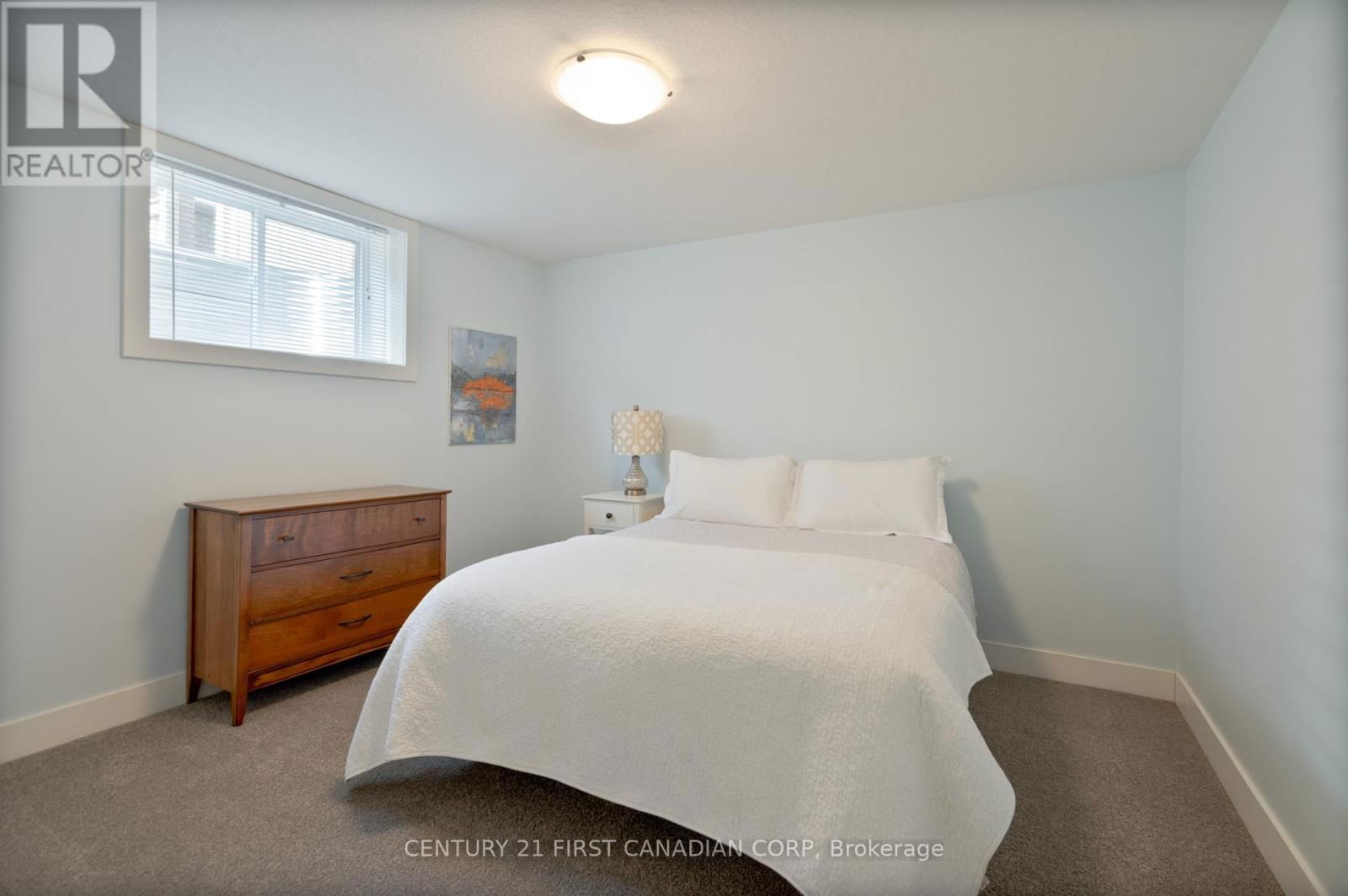 302 SONGBIRD LANE Image 30