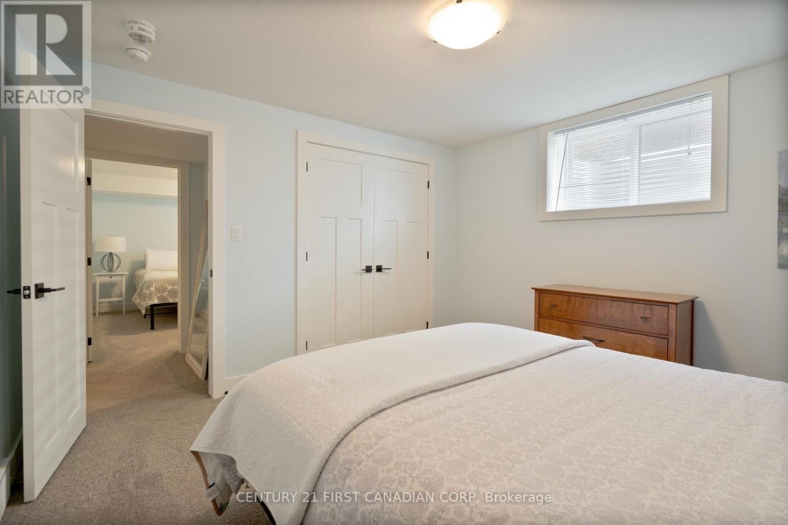 302 SONGBIRD LANE Image 31