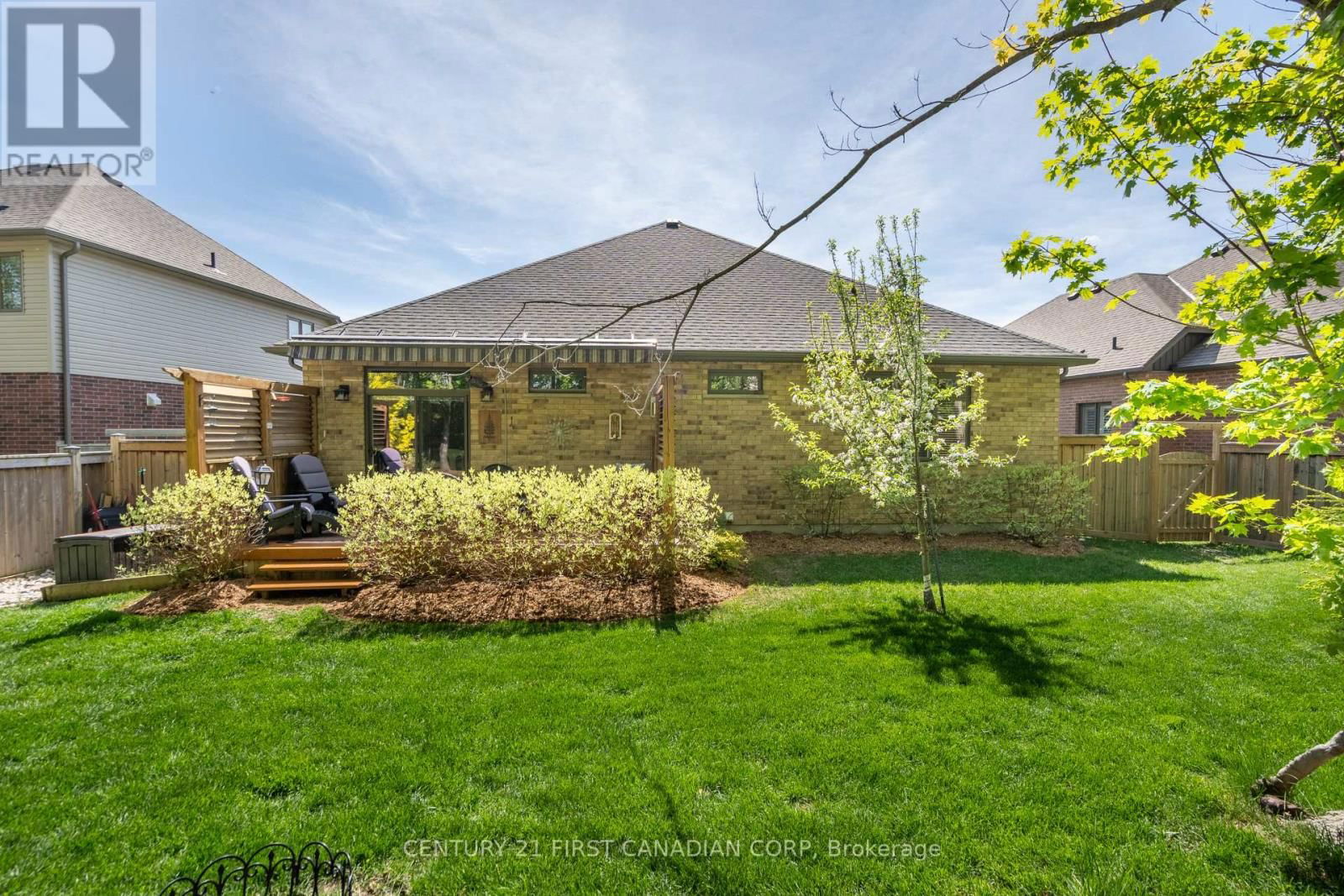 302 SONGBIRD LANE Image 36