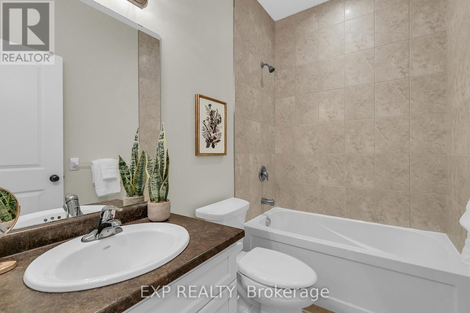 132 KROTZ STREET Image 13