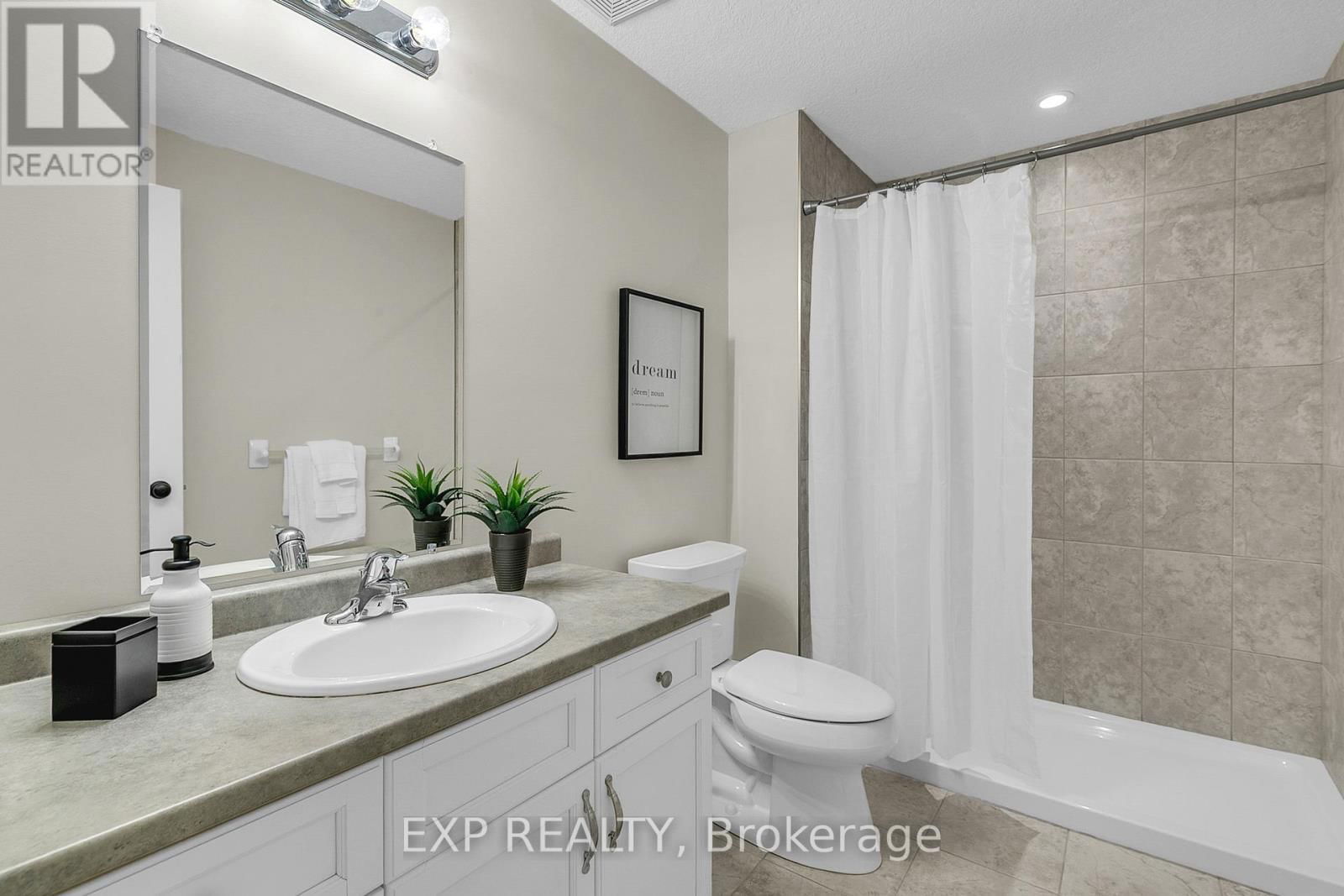132 KROTZ STREET Image 25