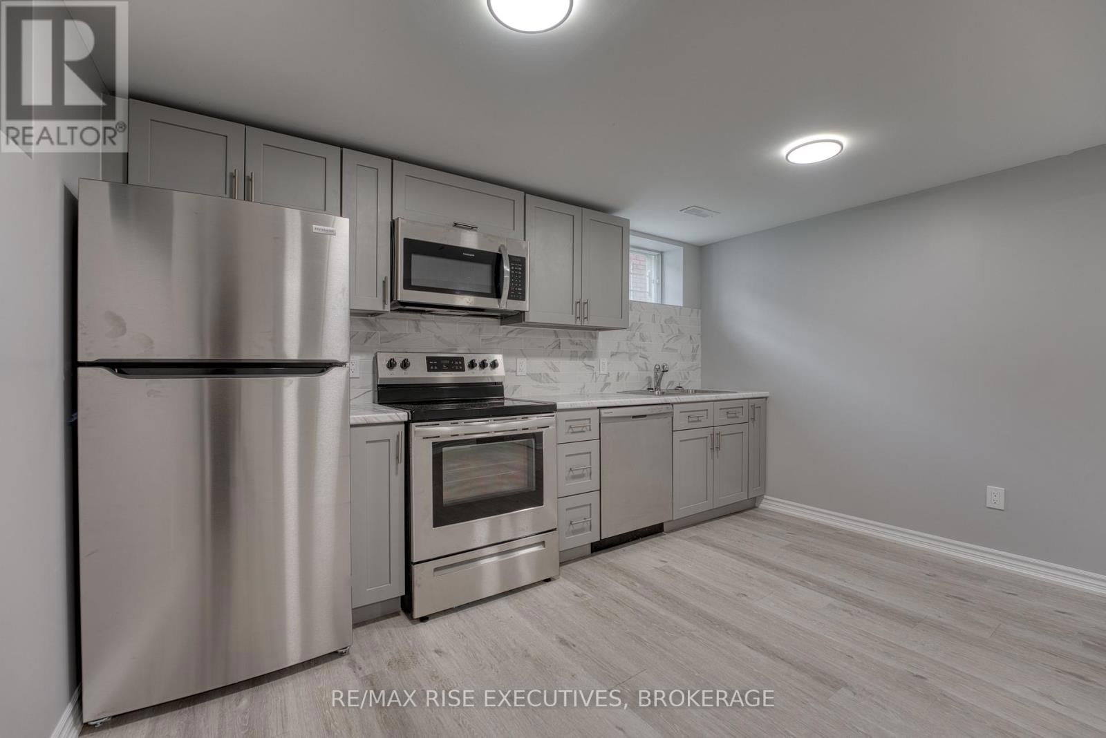 2 - 151 DAUPHIN AVENUE Image 7