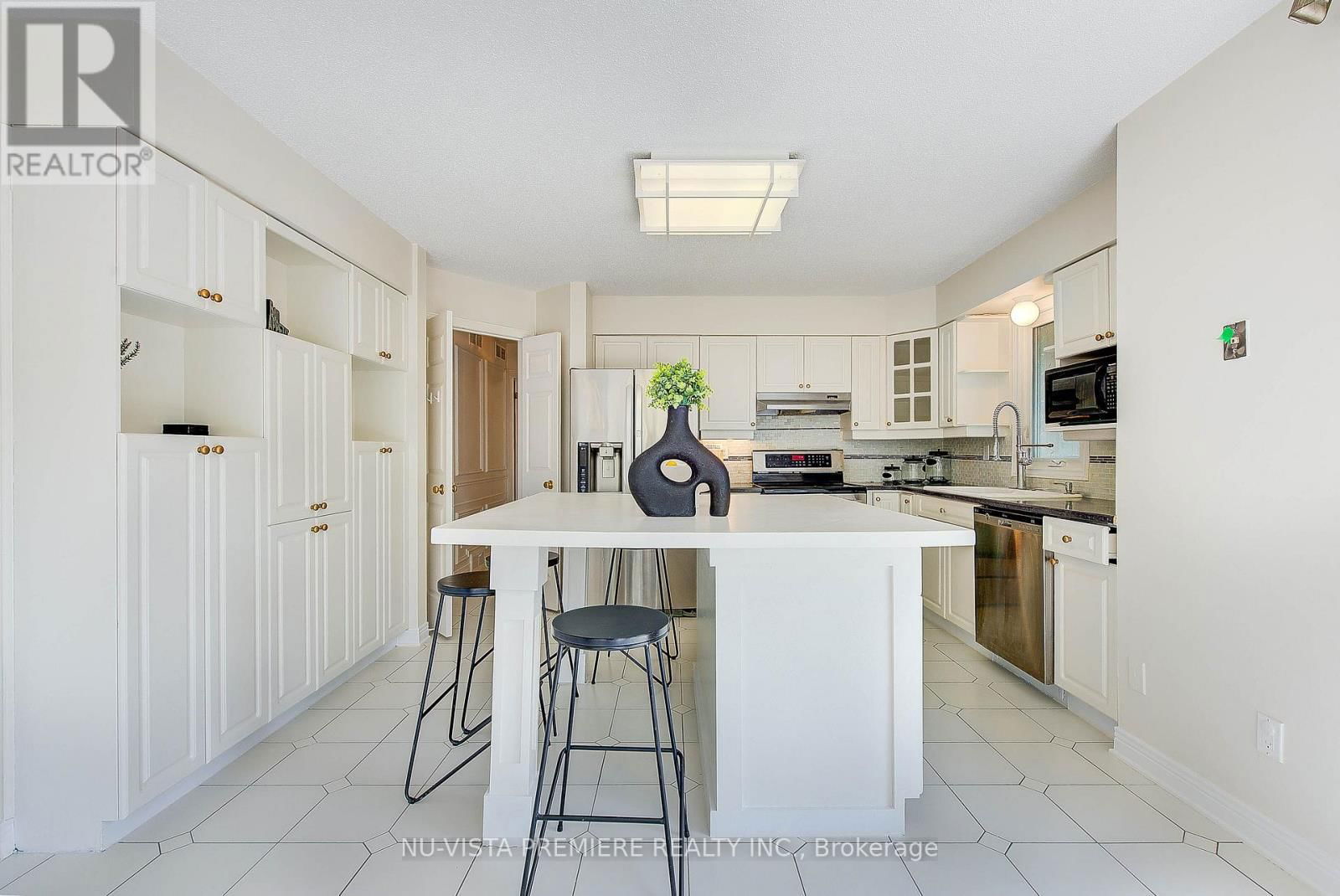 499 ROSECLIFFE TERRACE Image 19