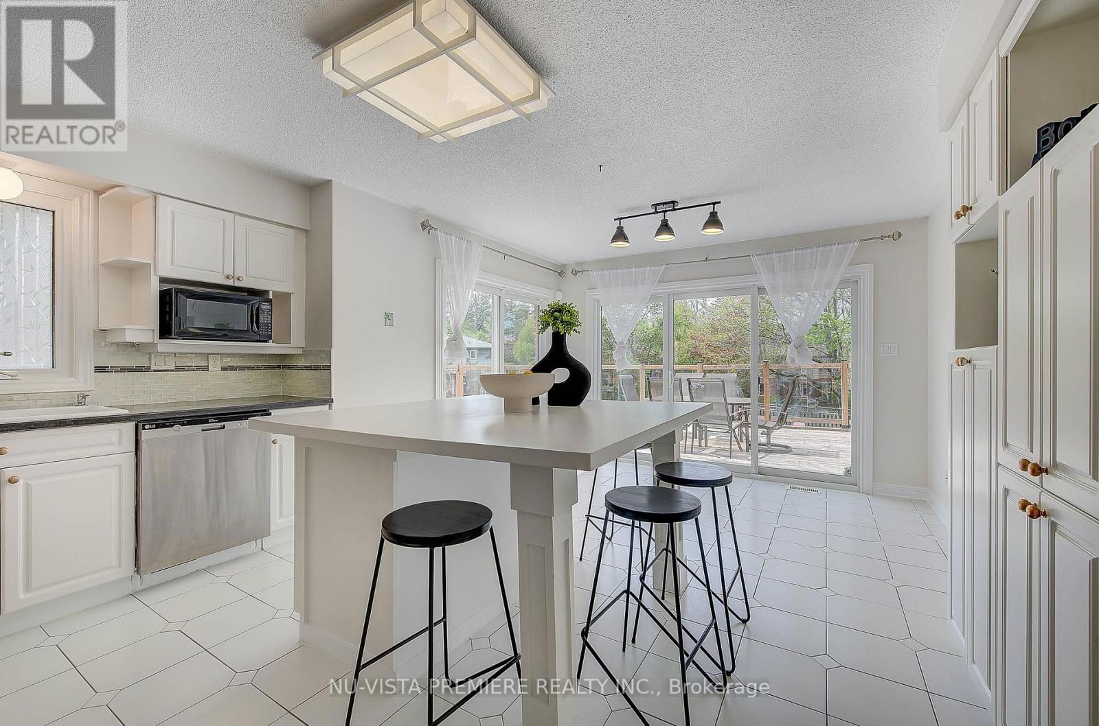 499 ROSECLIFFE TERRACE Image 20