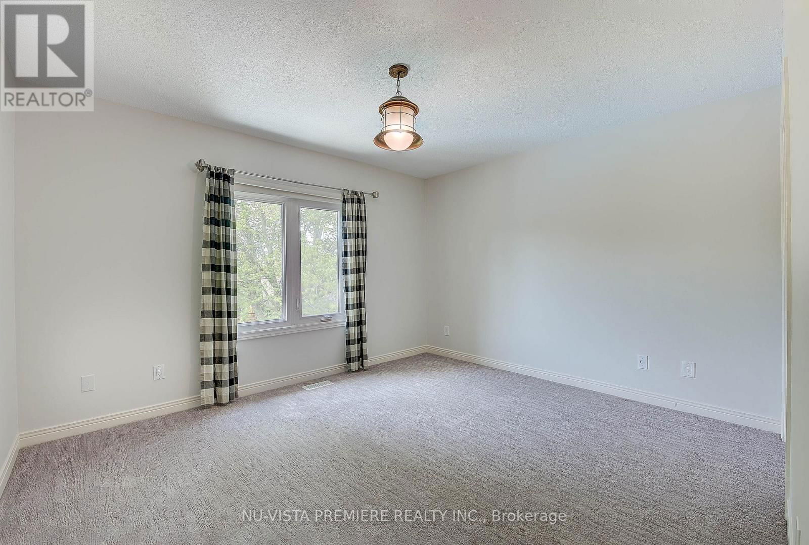 499 ROSECLIFFE TERRACE Image 33
