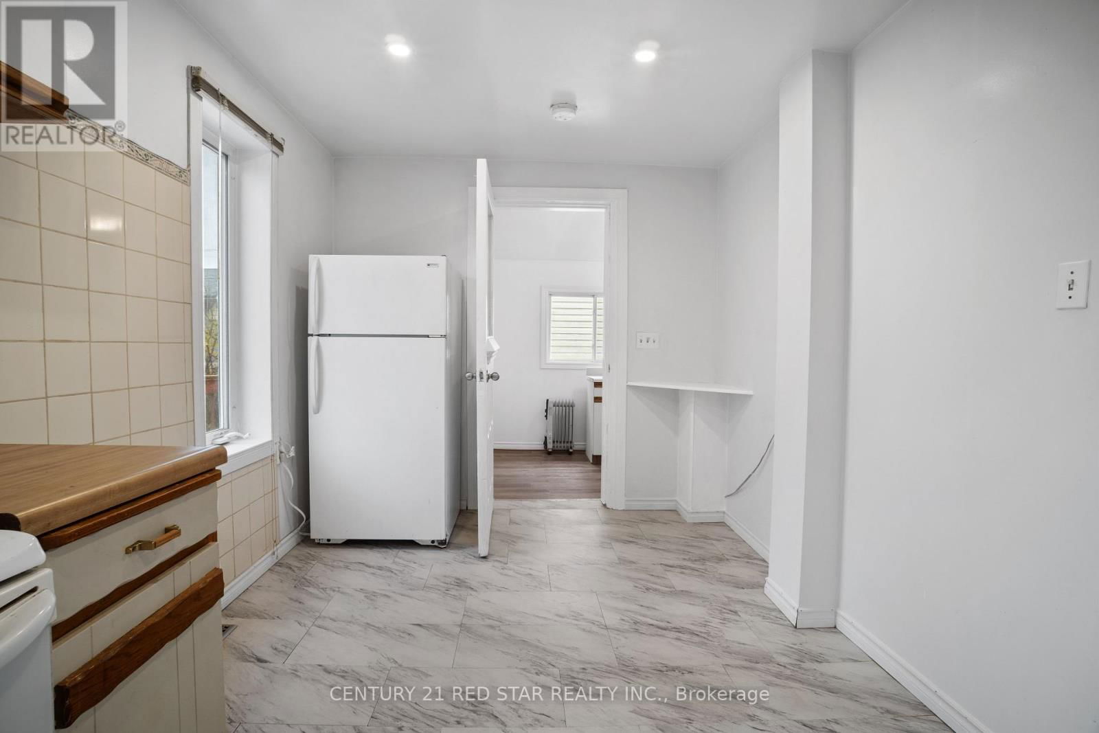 5082 ST. LAWRENCE AVENUE Image 10