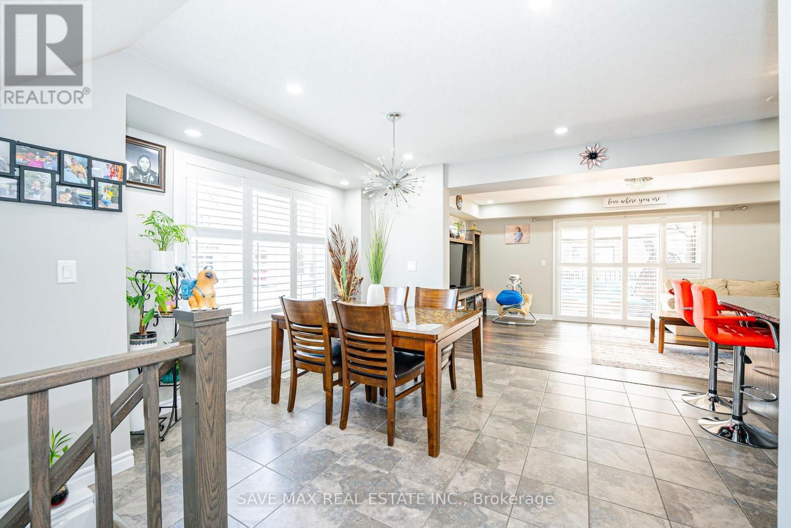 6 - 625 BLACKBRIDGE ROAD Image 12