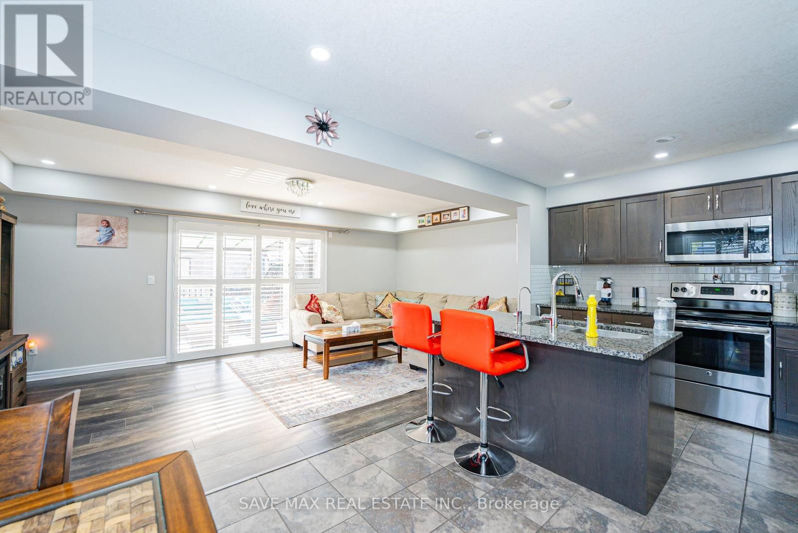 6 - 625 BLACKBRIDGE ROAD Image 13