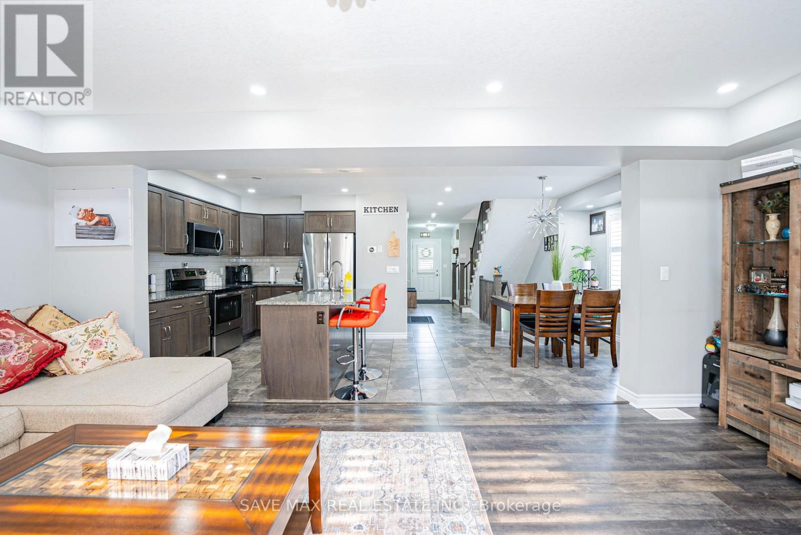 6 - 625 BLACKBRIDGE ROAD Image 18
