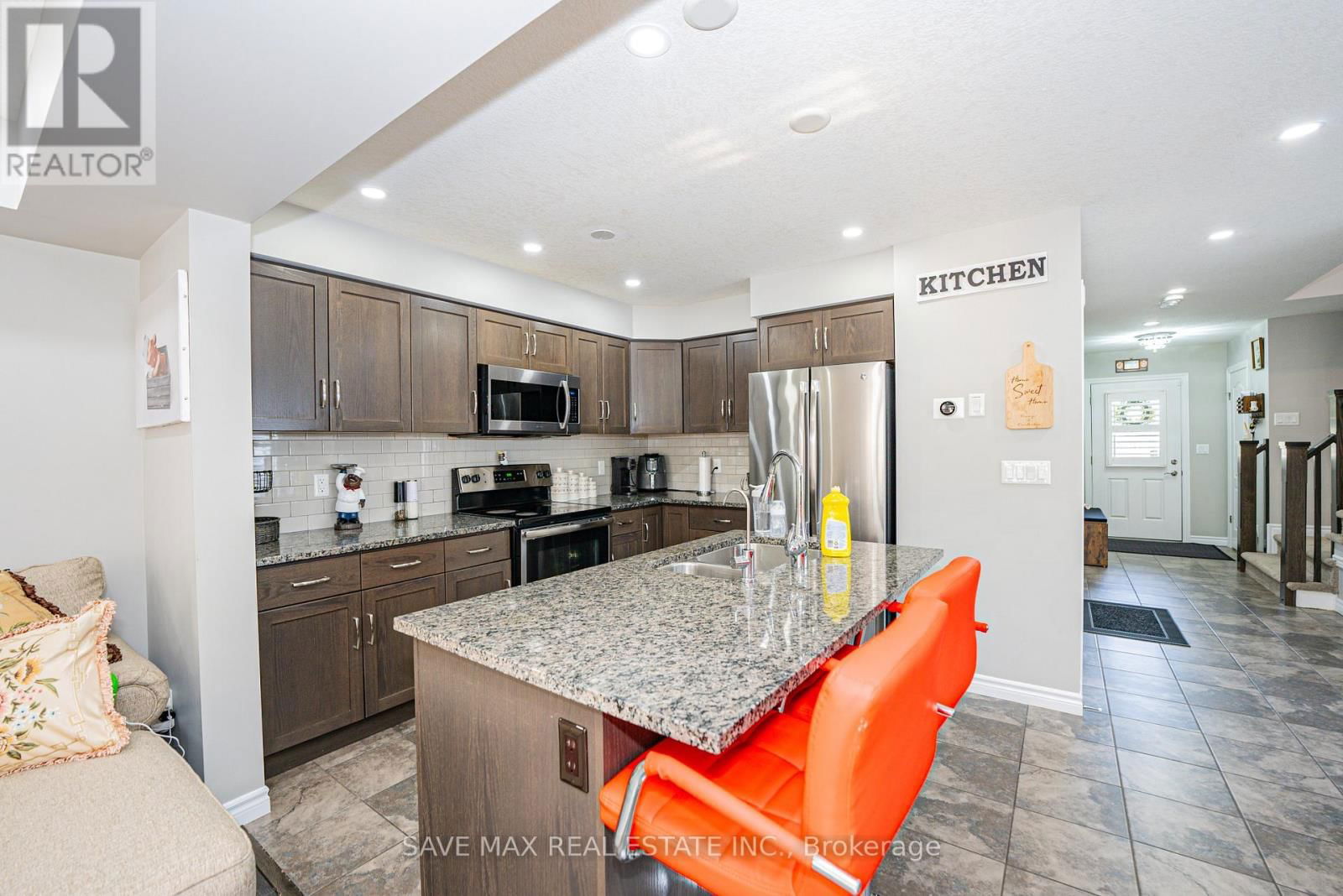 6 - 625 BLACKBRIDGE ROAD Image 19