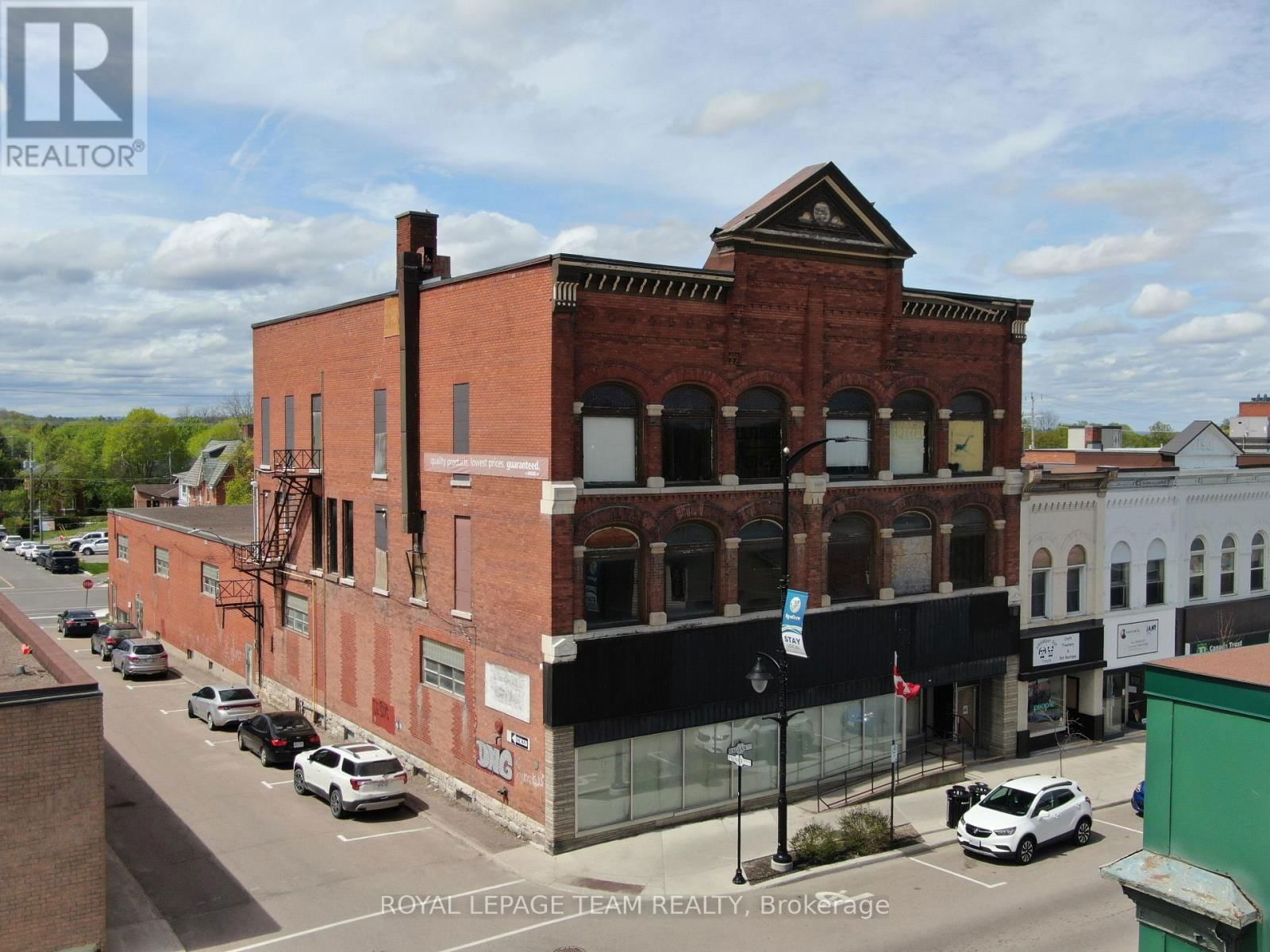 278 RAGLAN STREET SOUTH Image 1