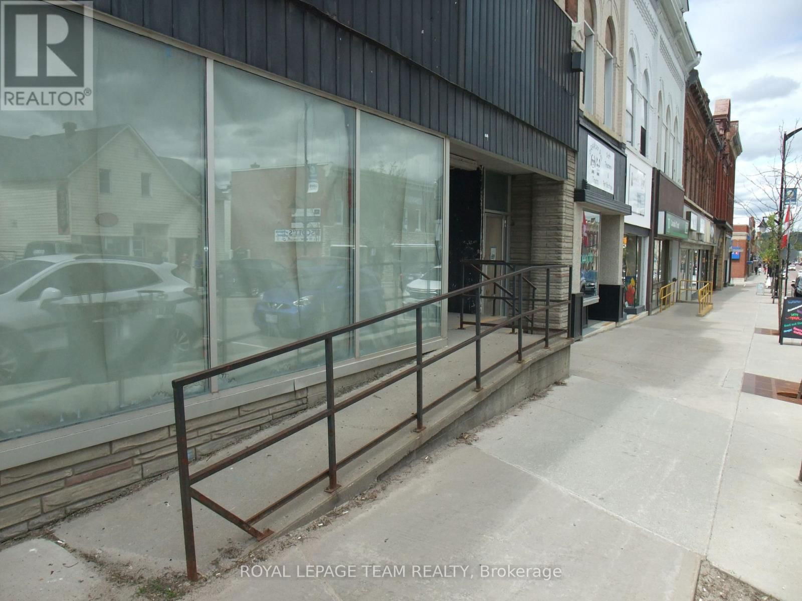 278 RAGLAN STREET SOUTH Image 19