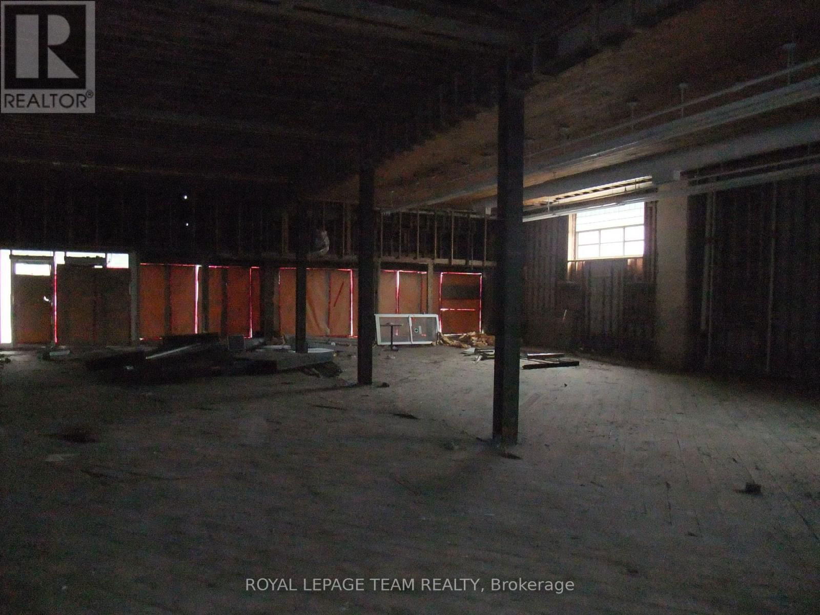 278 RAGLAN STREET SOUTH Image 21