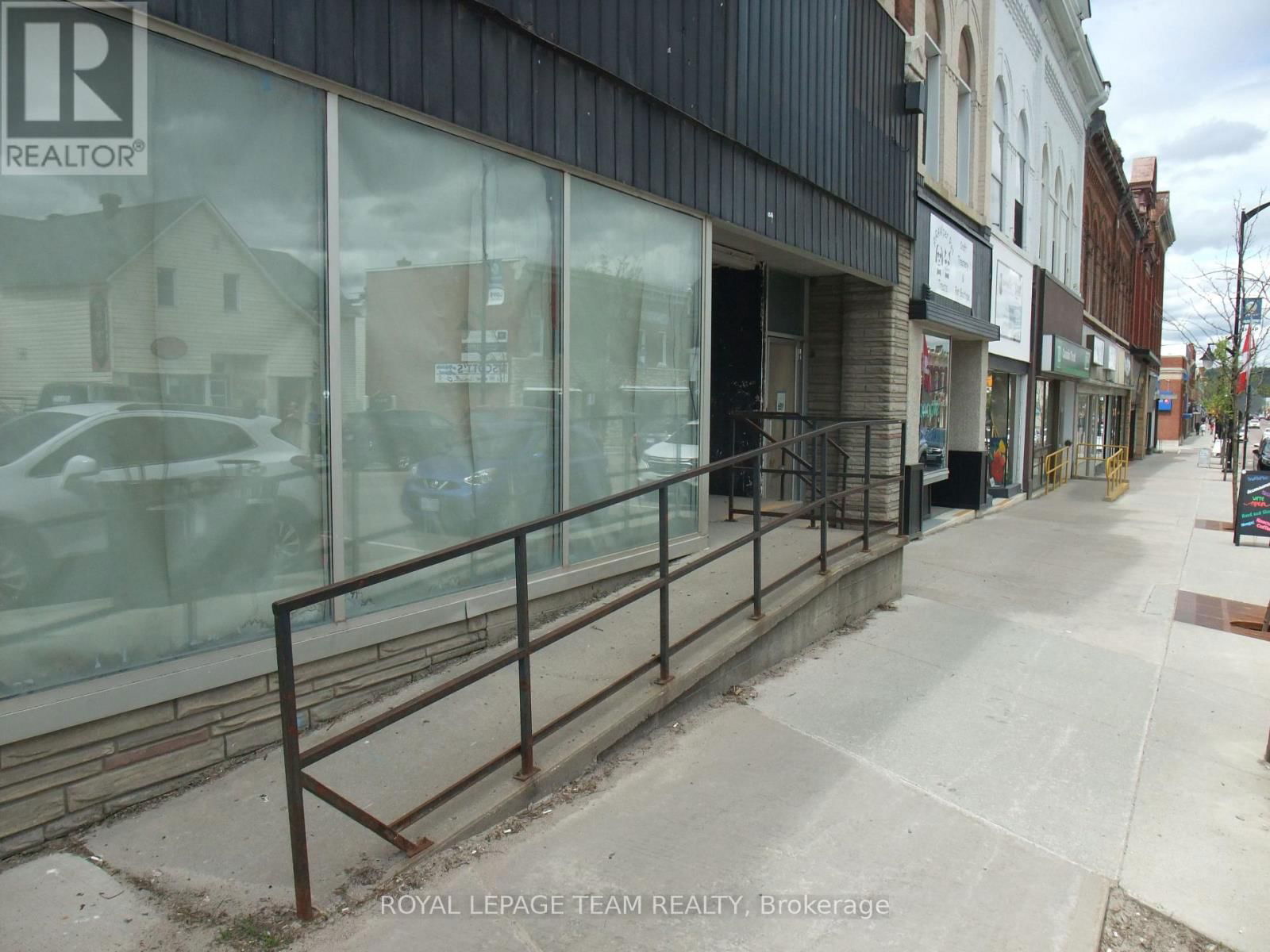 278 RAGLAN STREET SOUTH Image 25