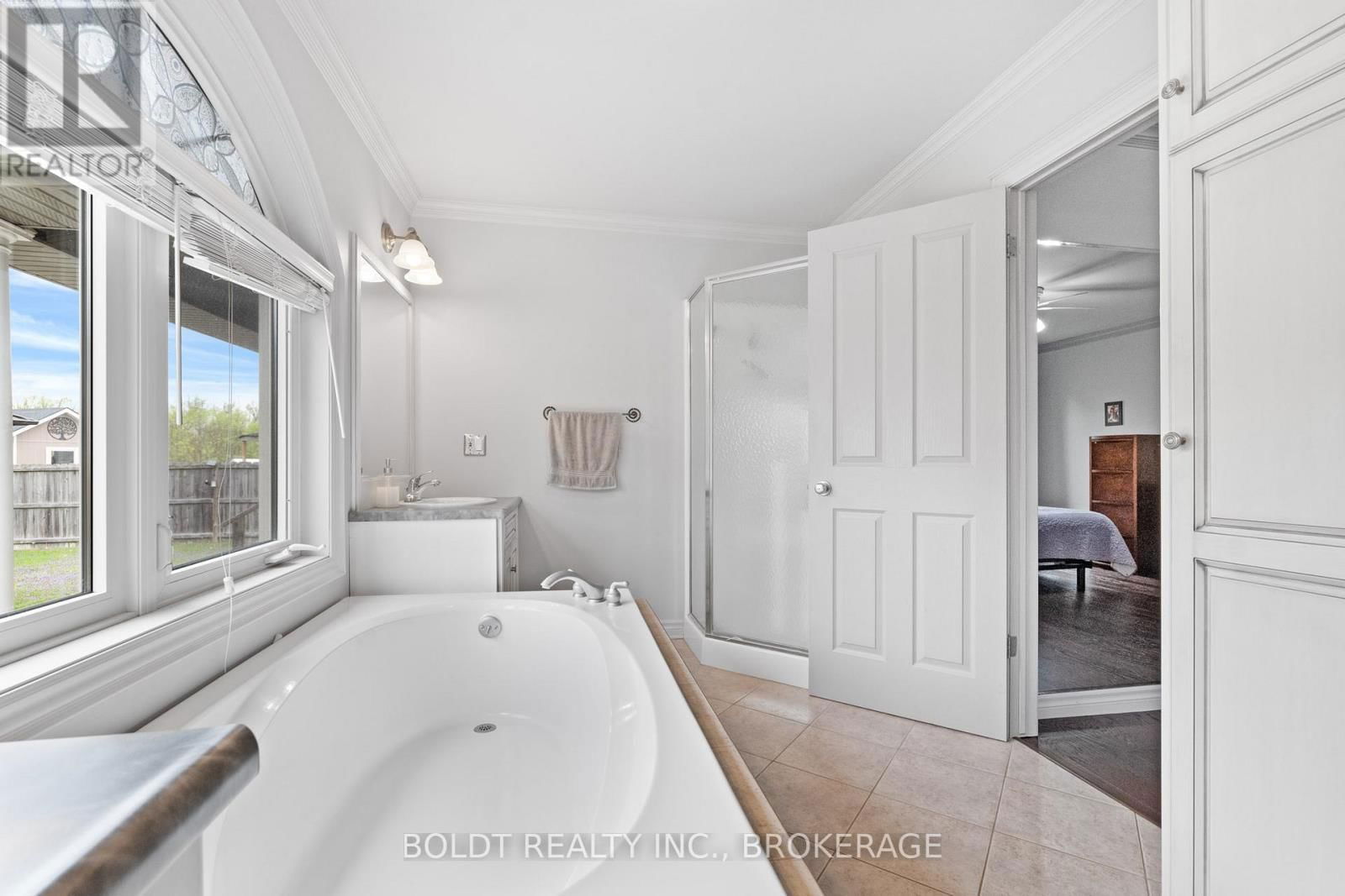 39 BELLEVUE COURT Image 17