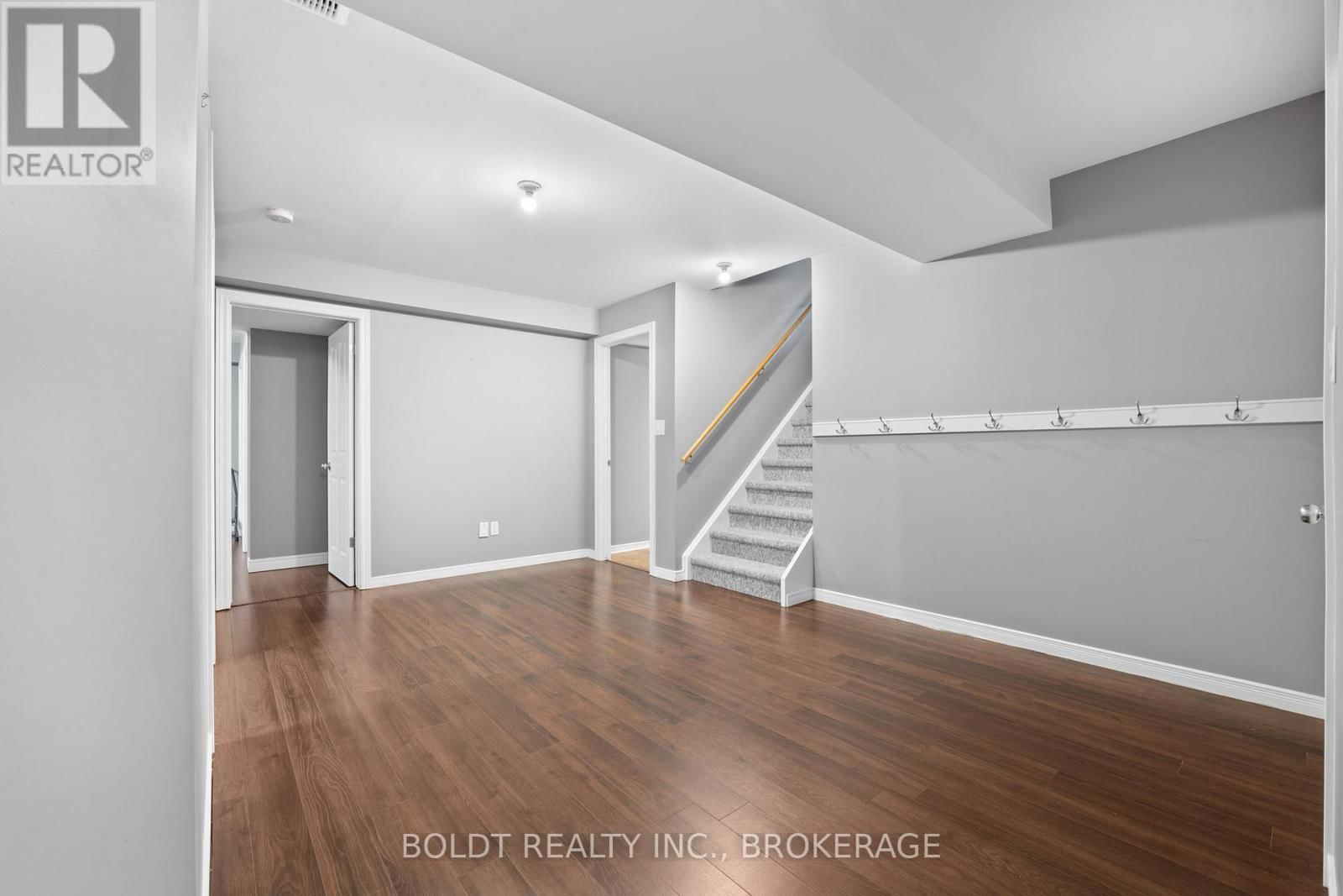 39 BELLEVUE COURT Image 22