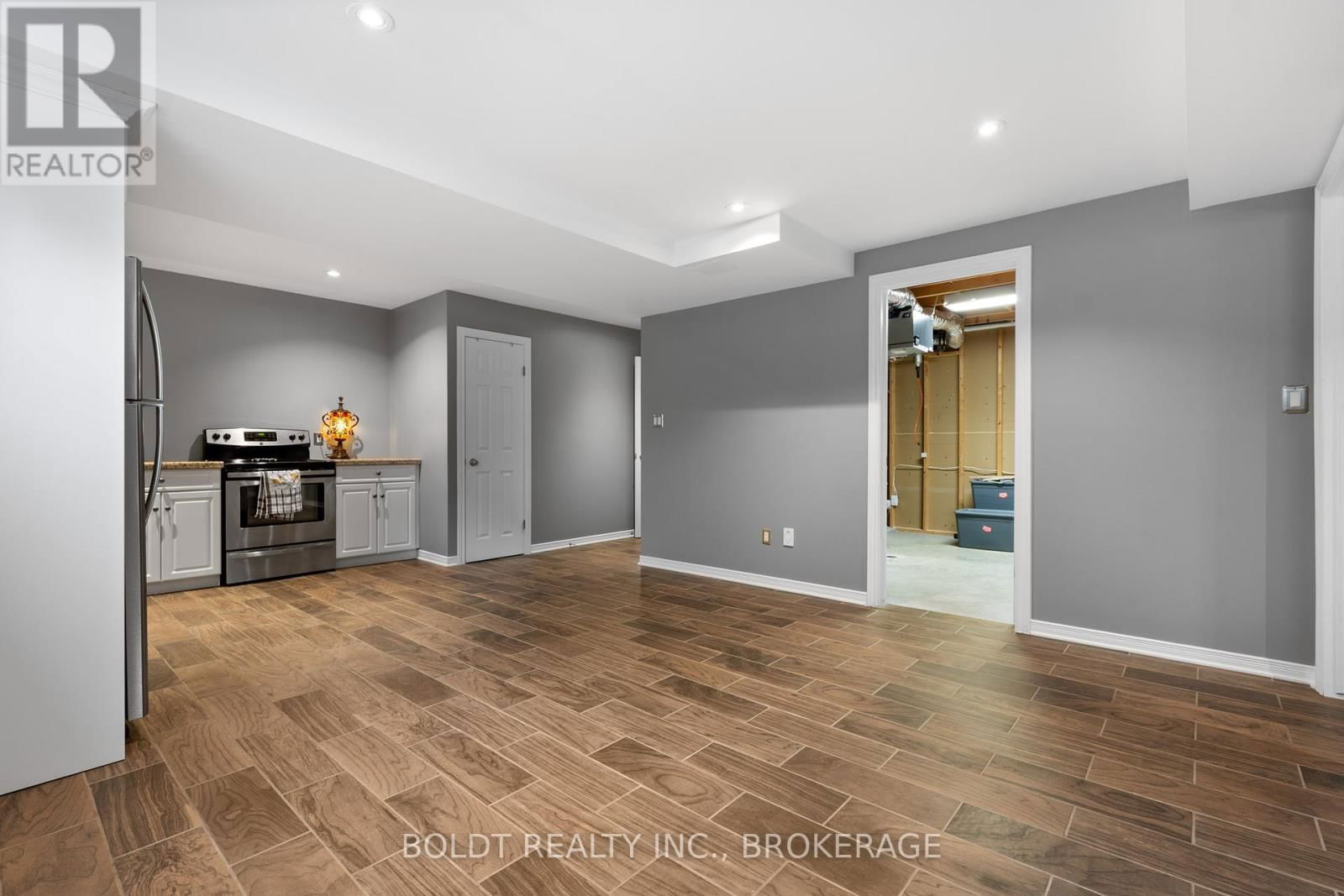 39 BELLEVUE COURT Image 25