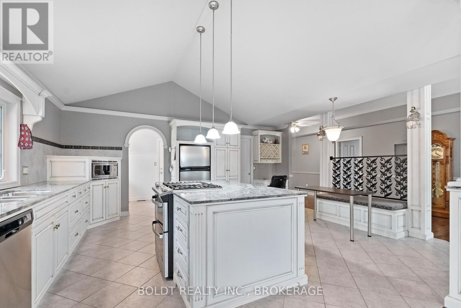 39 BELLEVUE COURT Image 6