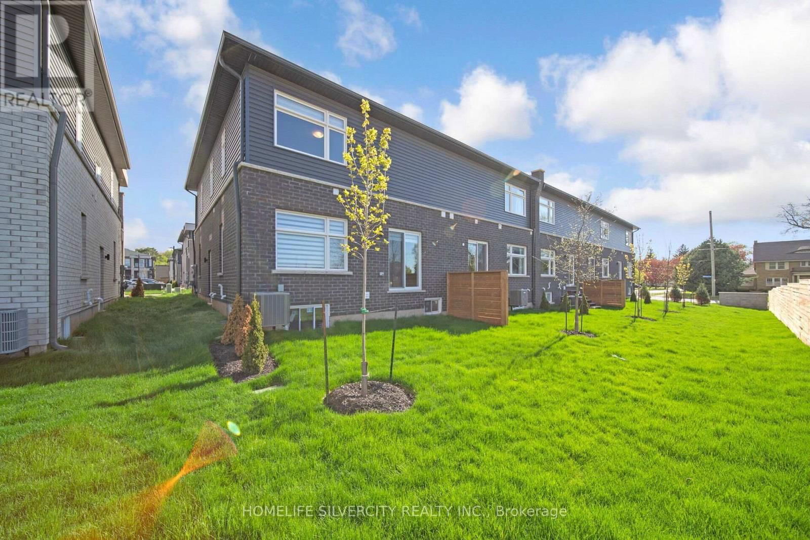 4 - 5672 DORCHESTER ROAD Image 24