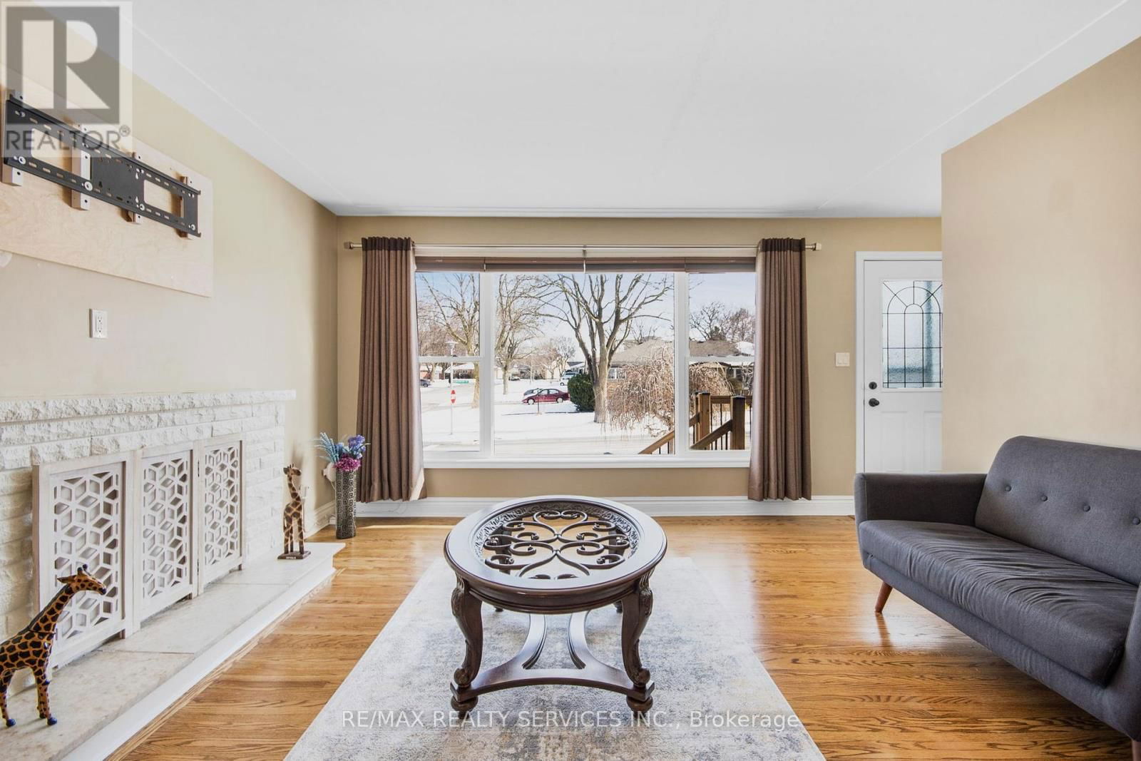 185 BURLINGTON STREET Image 6