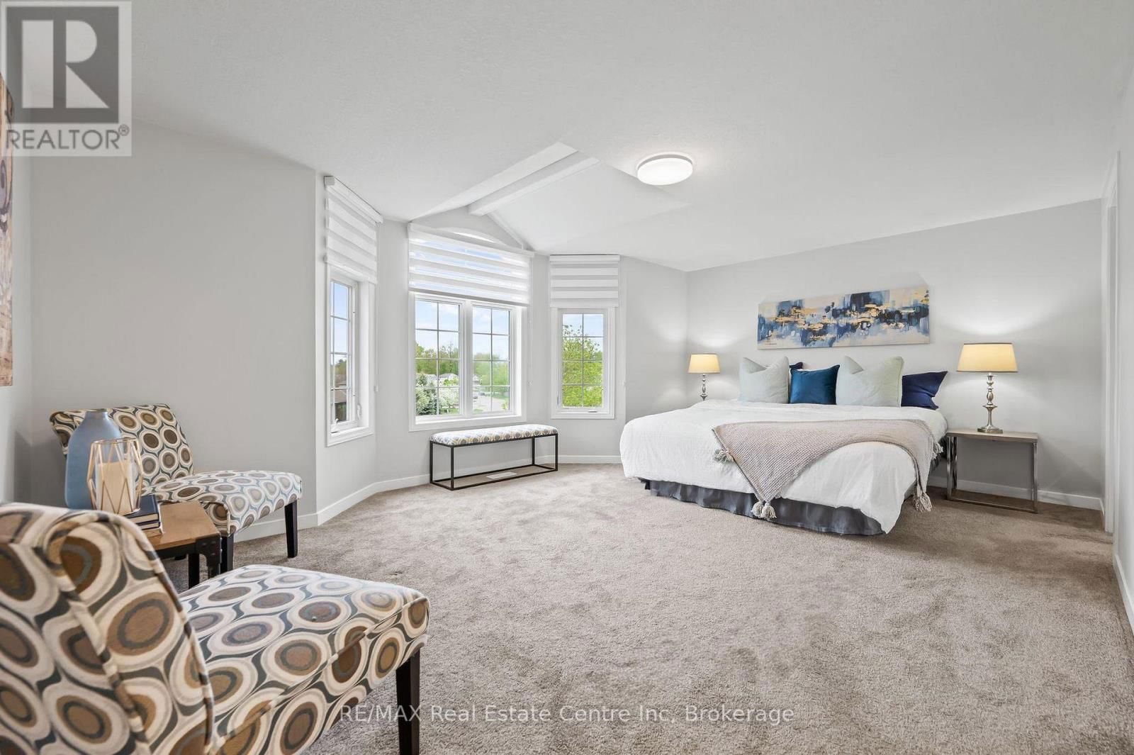 52 BOND COURT Image 17