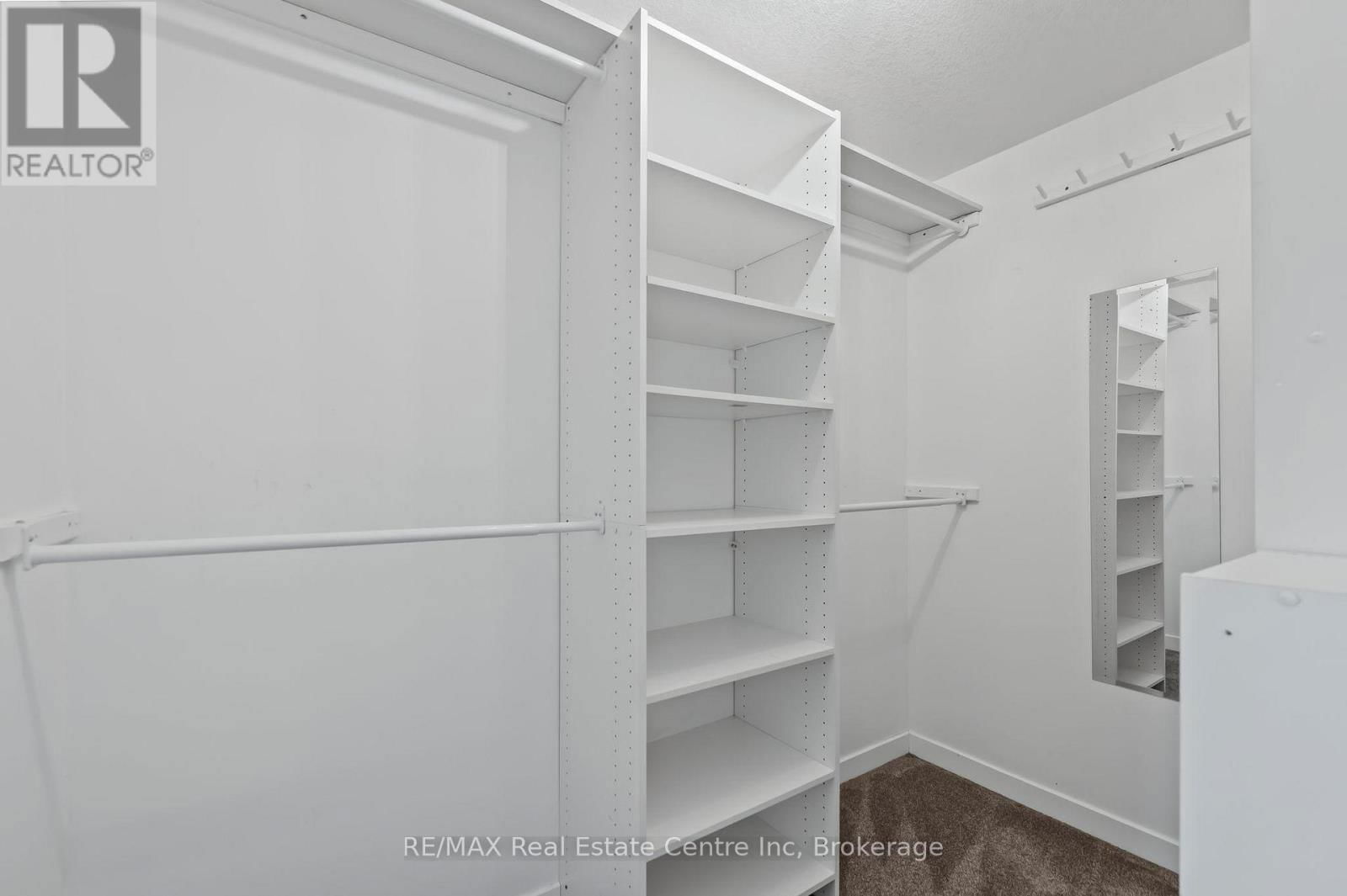 52 BOND COURT Image 20
