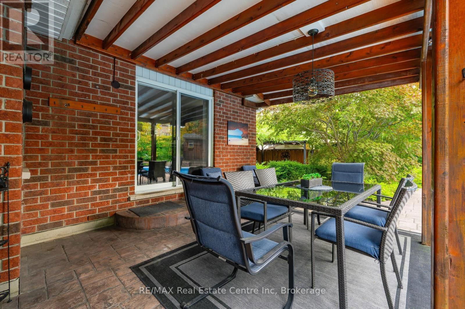 52 BOND COURT Image 37