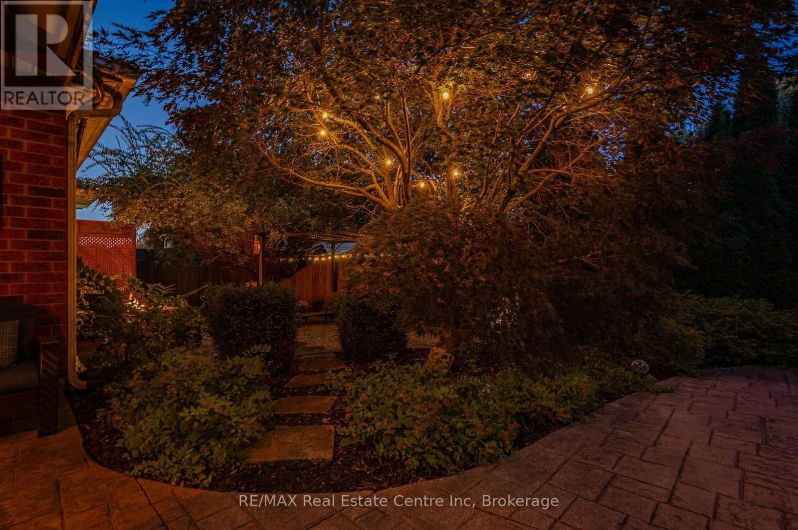 52 BOND COURT Image 42